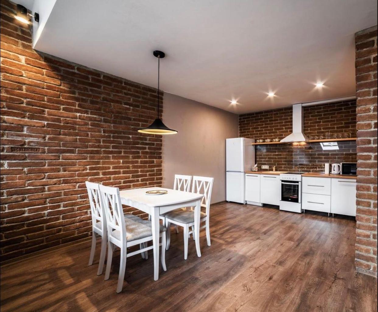 Apartment Ploscha Rynok Lviv Exteriör bild